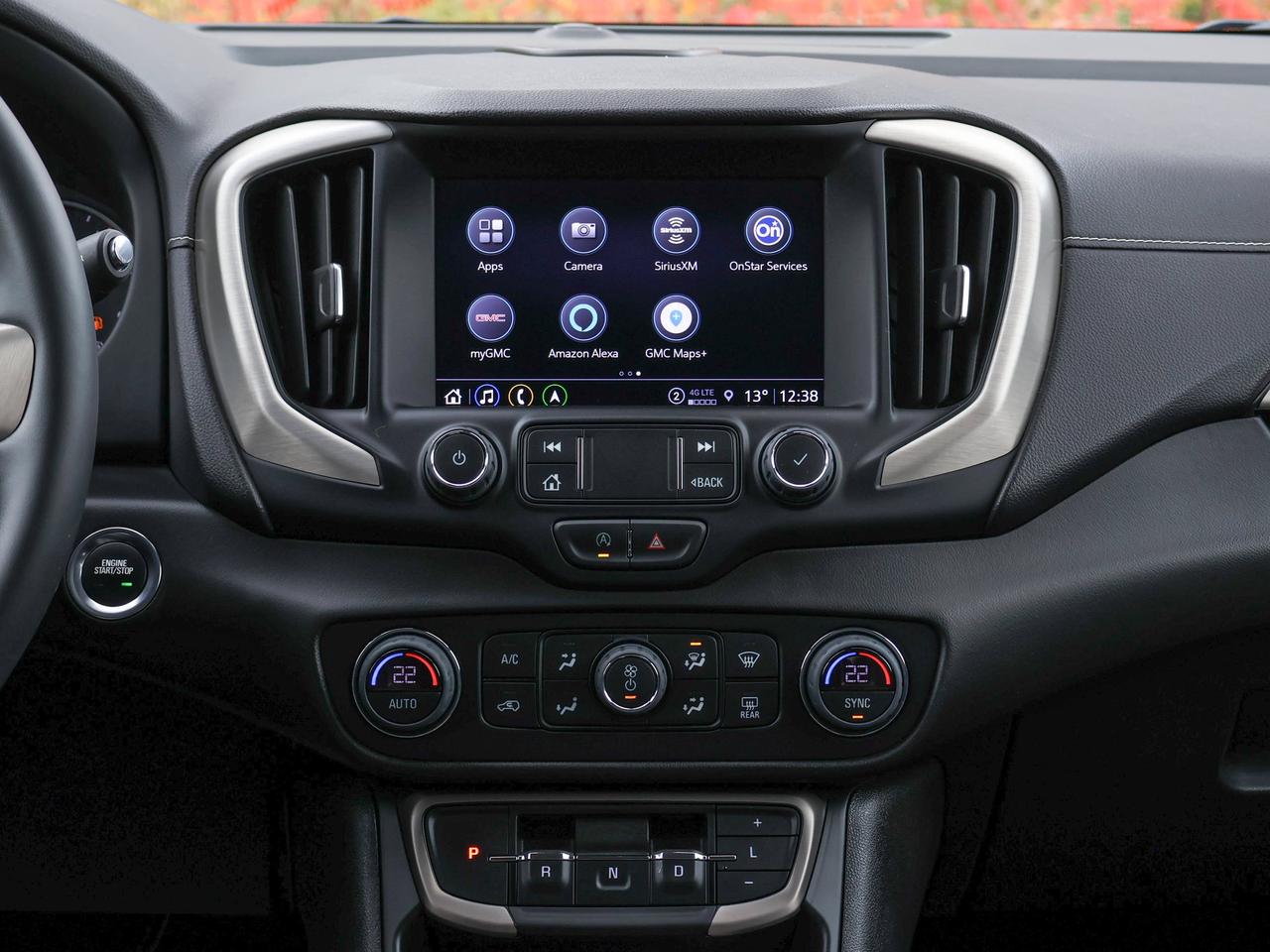2023 GMC Terrain Denali Photo