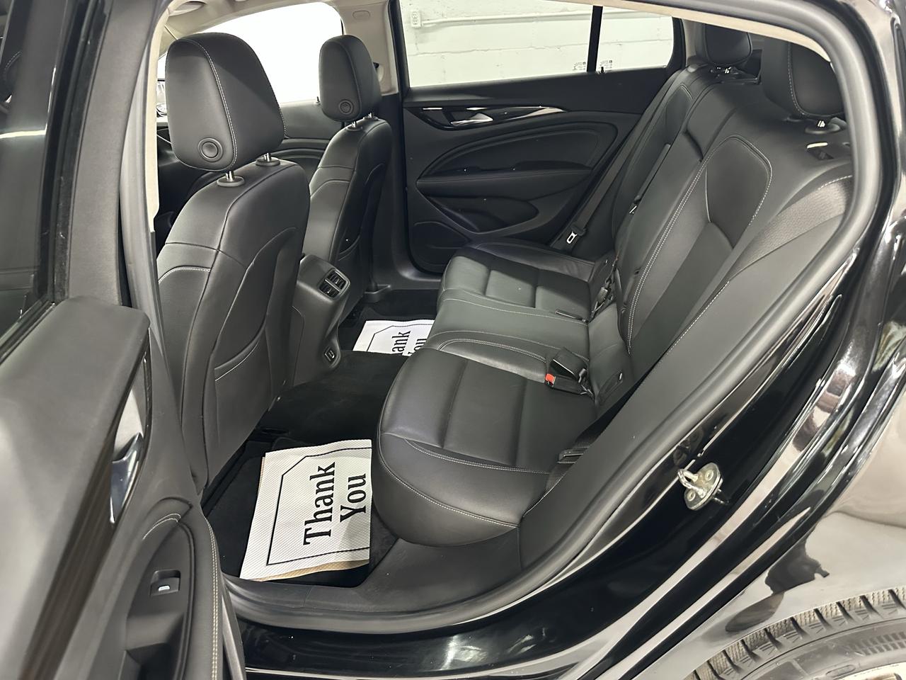 2018 Buick Regal 4dr Sdn Essence AWD Photo29