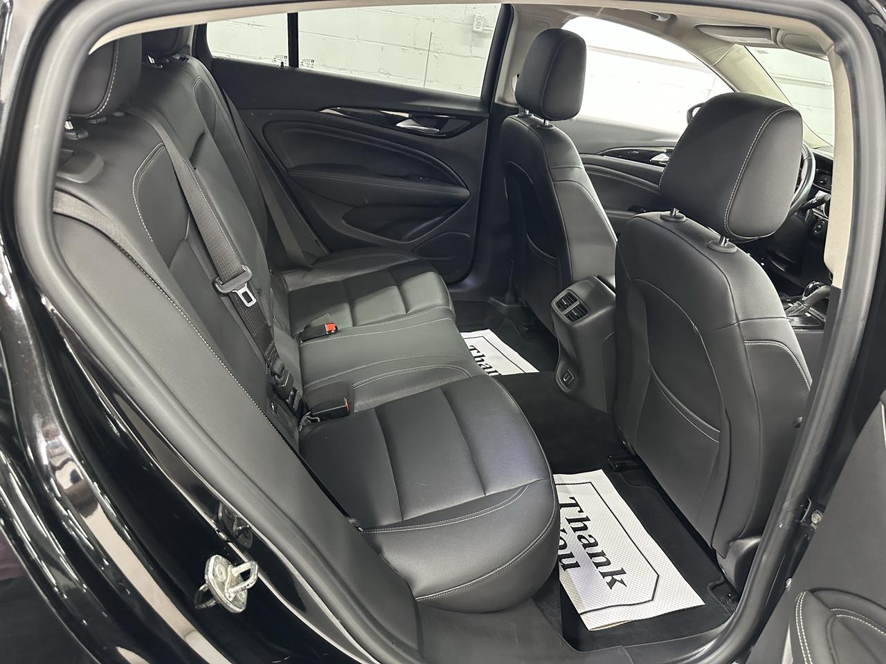 2018 Buick Regal 4dr Sdn Essence AWD Photo10