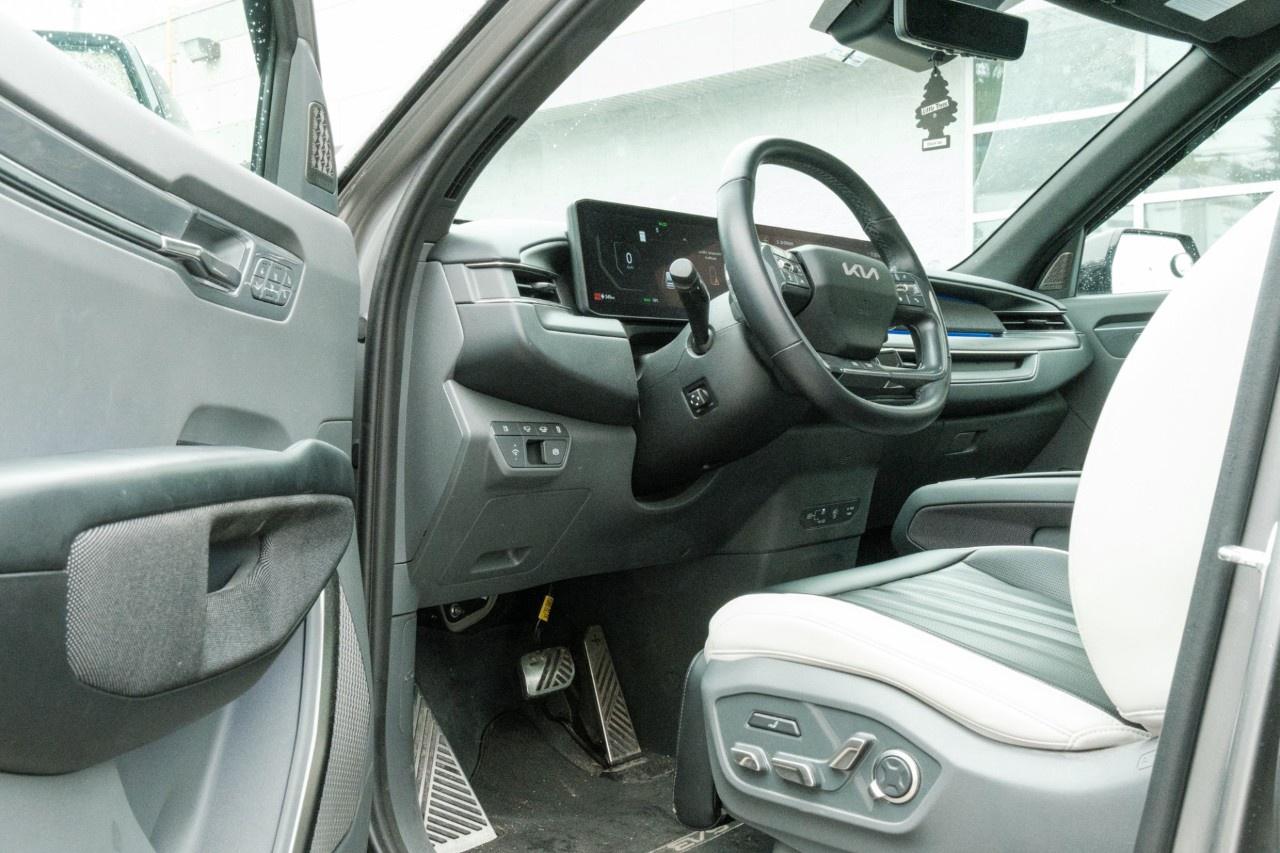 2024 Kia EV9 Land w/GT-Line Package AWD Photo