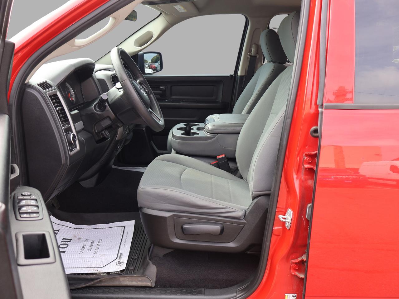 2018 RAM 1500 TRAEDSMAN *ACCIDENT FREE*1 OWNER* 4WD CAMERA BLUETOOTH CRUISE ALLOYS Photo