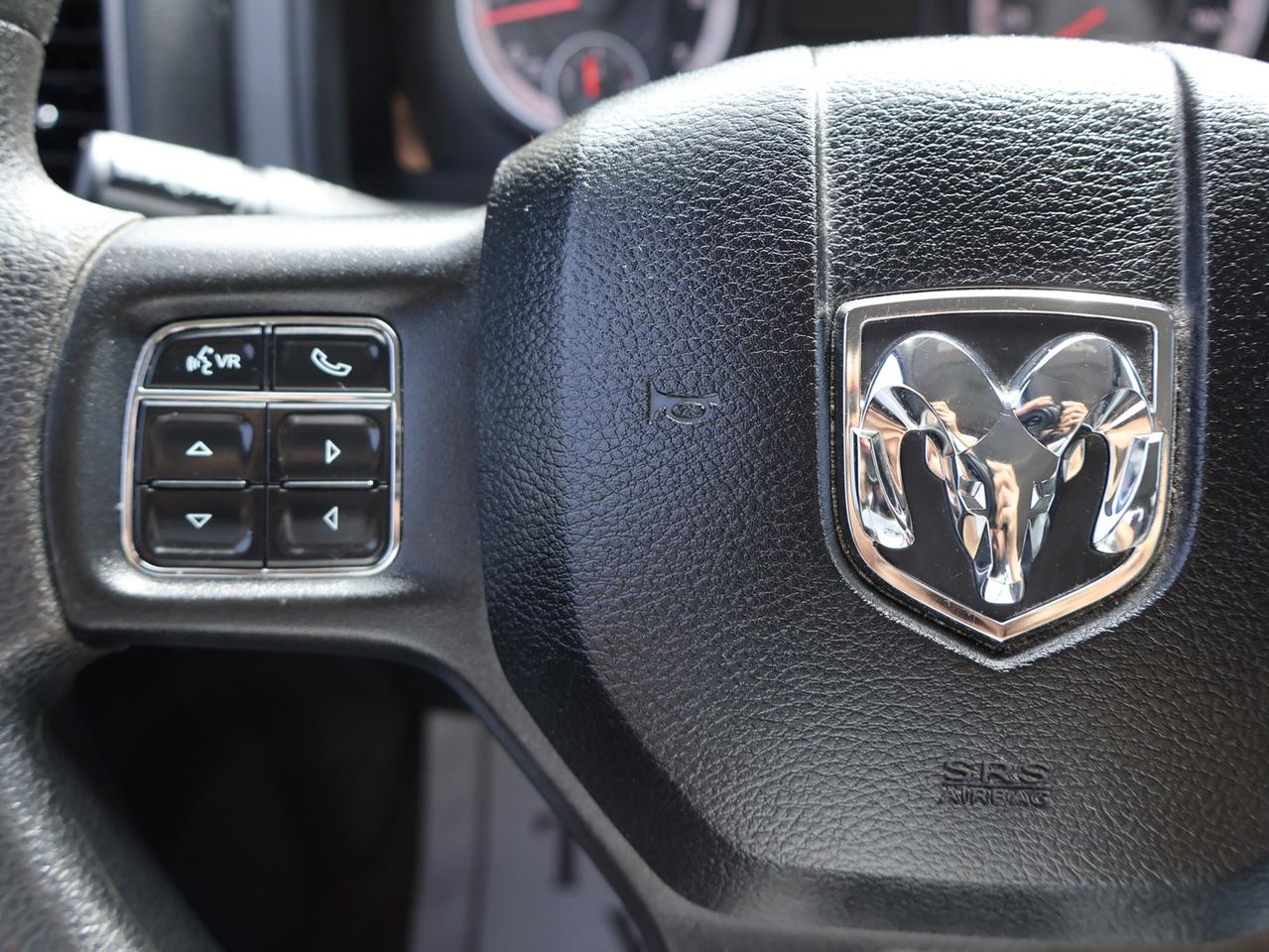2018 RAM 1500 TRAEDSMAN *ACCIDENT FREE*1 OWNER* 4WD CAMERA BLUETOOTH CRUISE ALLOYS Photo