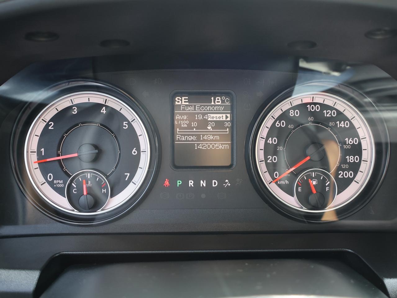 2018 RAM 1500 TRAEDSMAN *ACCIDENT FREE*1 OWNER* 4WD CAMERA BLUETOOTH CRUISE ALLOYS Photo