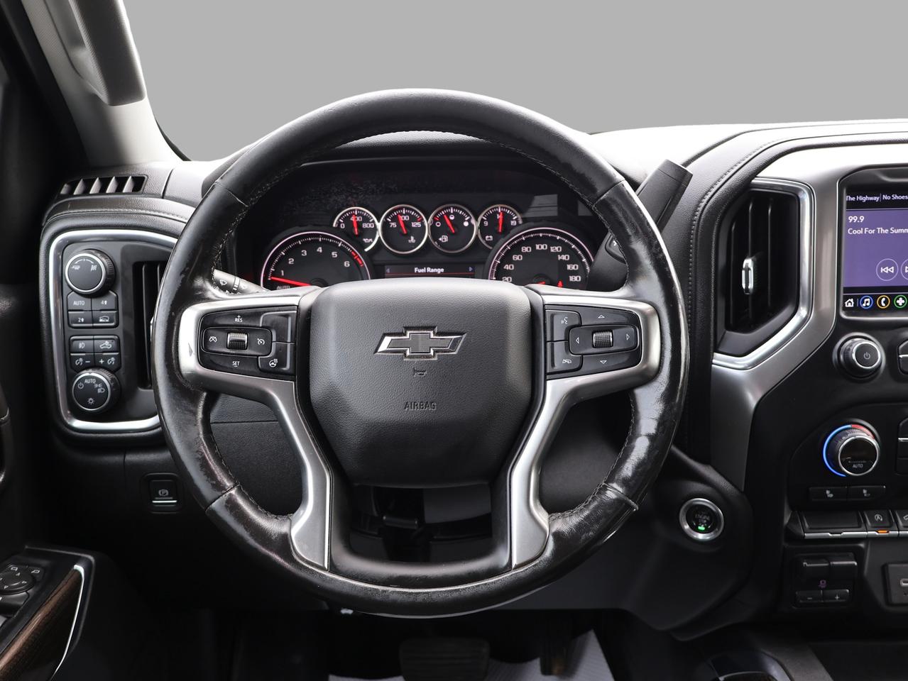 2019 Chevrolet Silverado 1500 V8 RST CREW CAB 4WD *ACCIDENT FREE*SERVICE RECORDS* CAMERA BLUETOOTH HEATED SEATS CRUISE ALLOYS Photo