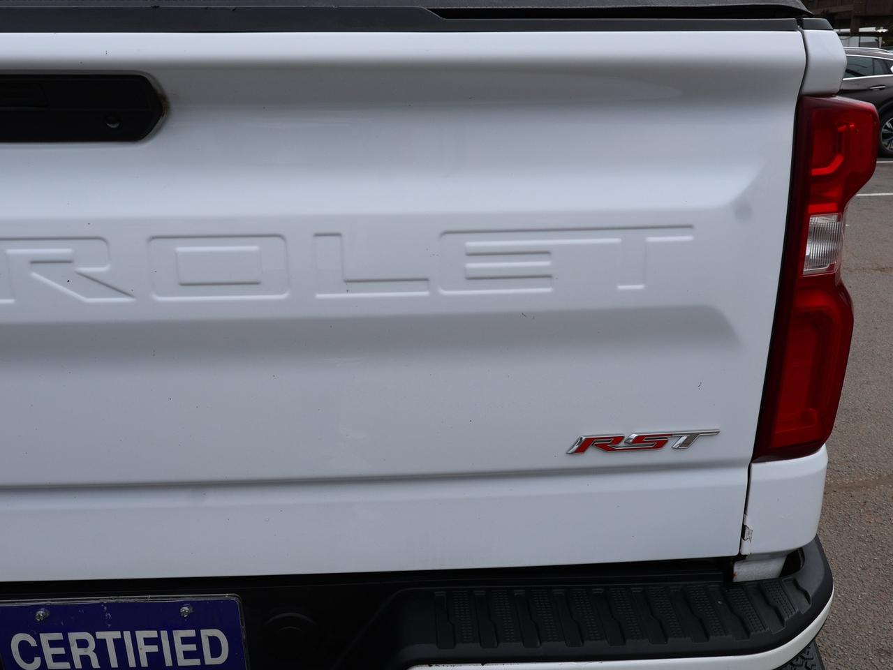 2019 Chevrolet Silverado 1500 V8 RST CREW CAB 4WD *ACCIDENT FREE*SERVICE RECORDS* CAMERA BLUETOOTH HEATED SEATS CRUISE ALLOYS Photo