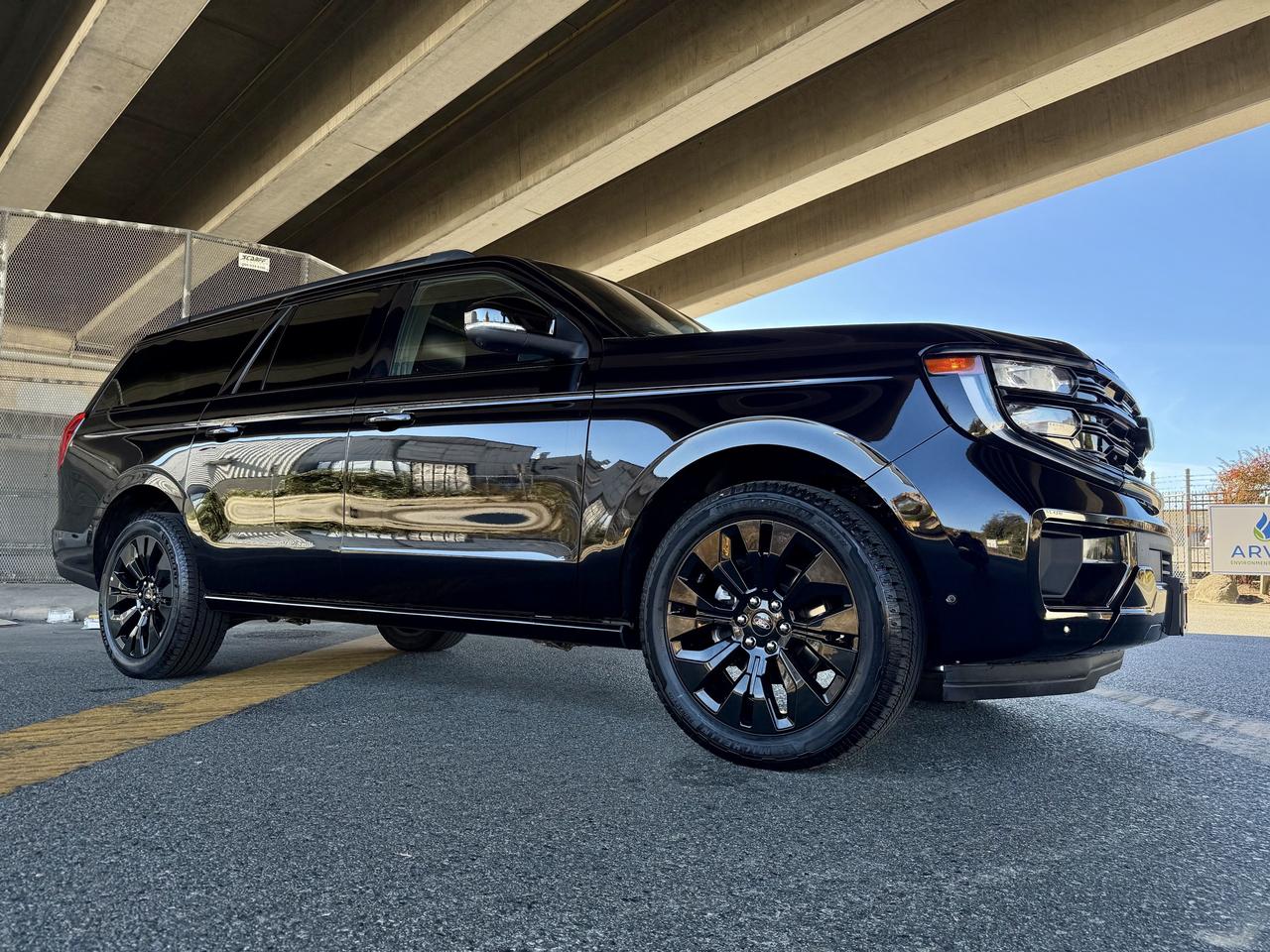 2025 Ford Expedition Platinum Max 4x4 STEALTH EDITION FULLY LOADED - Photo #1