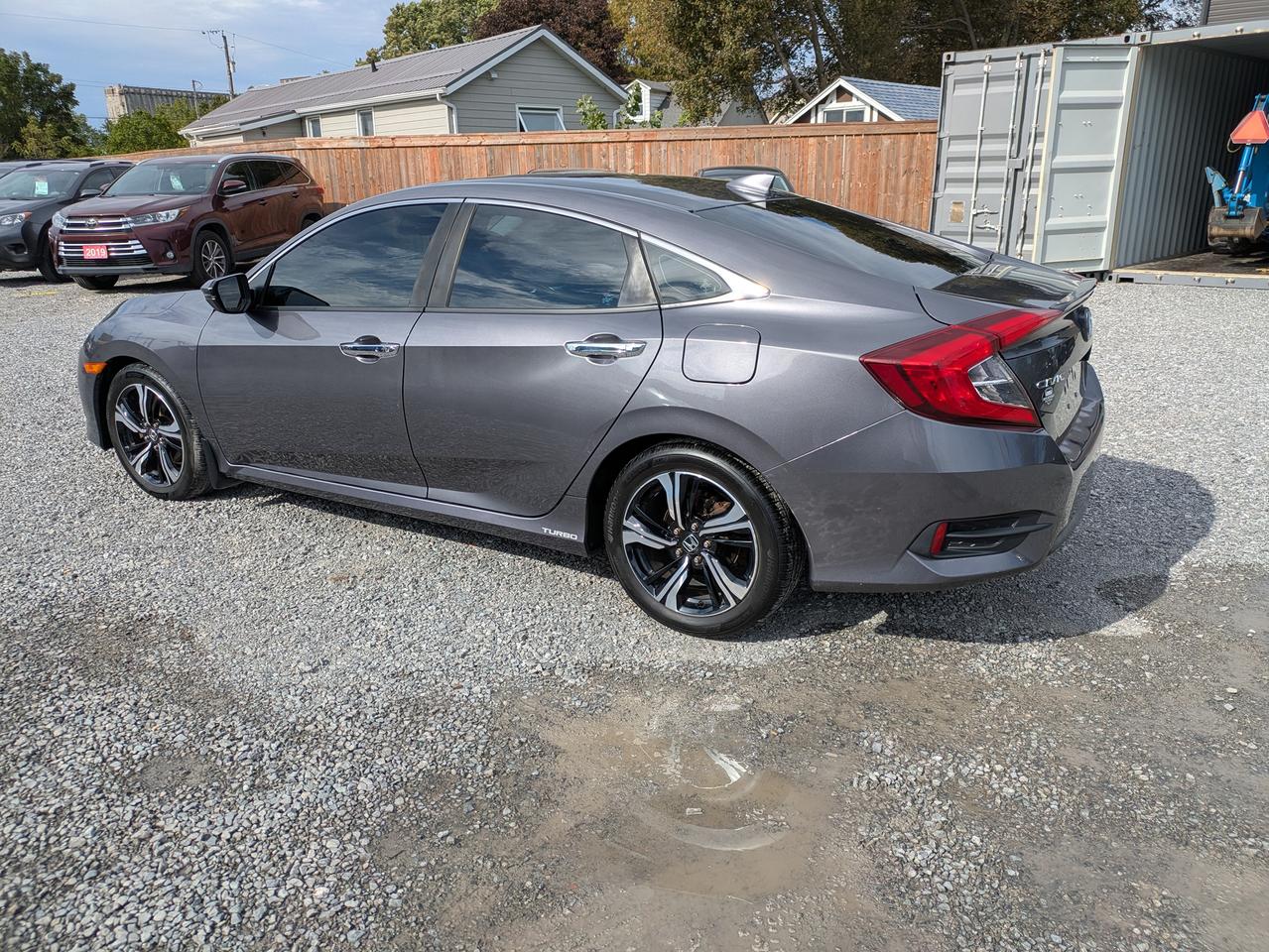 2017 Honda Civic 4dr CVT Touring Photo2