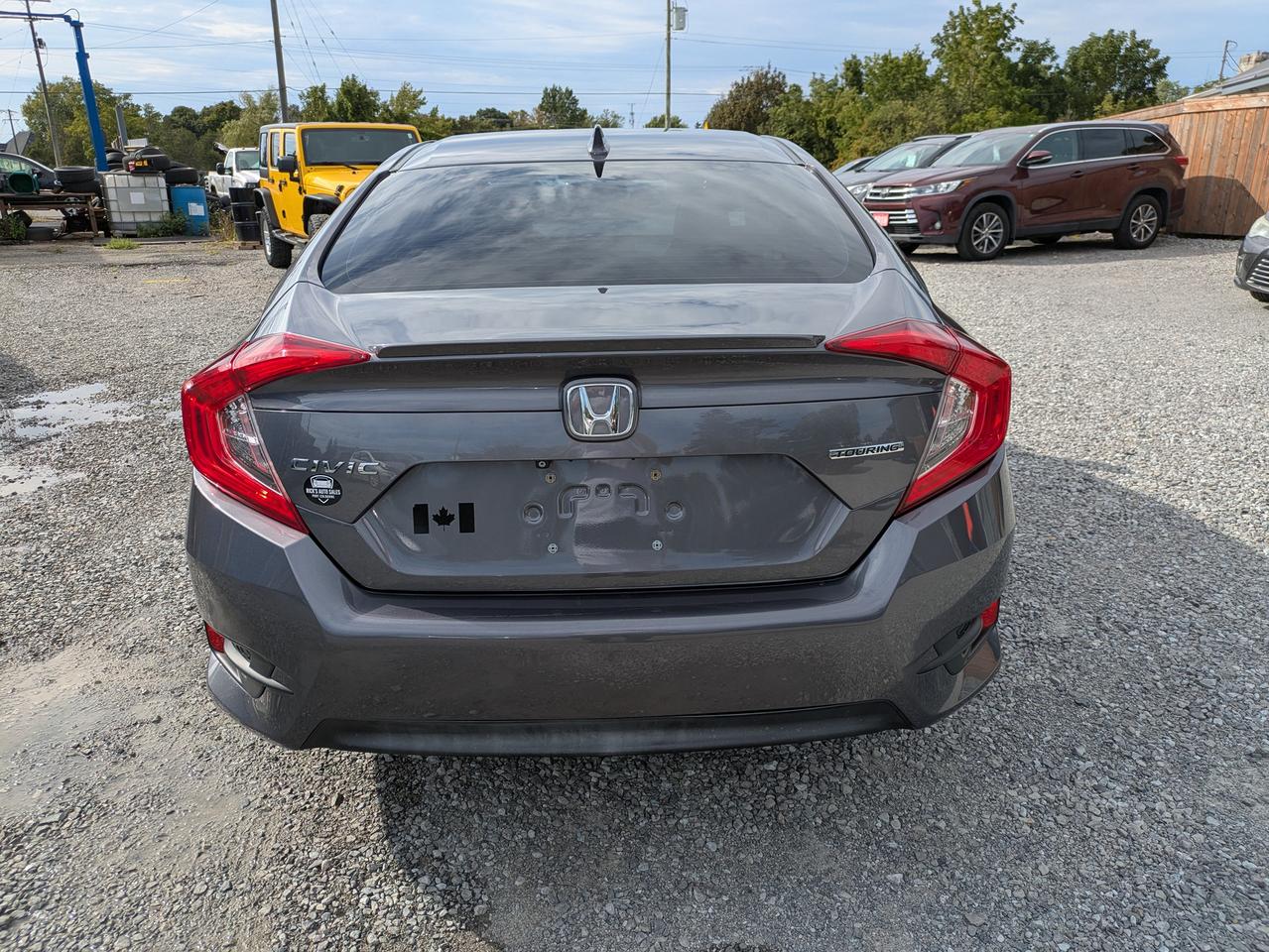2017 Honda Civic 4dr CVT Touring Photo3