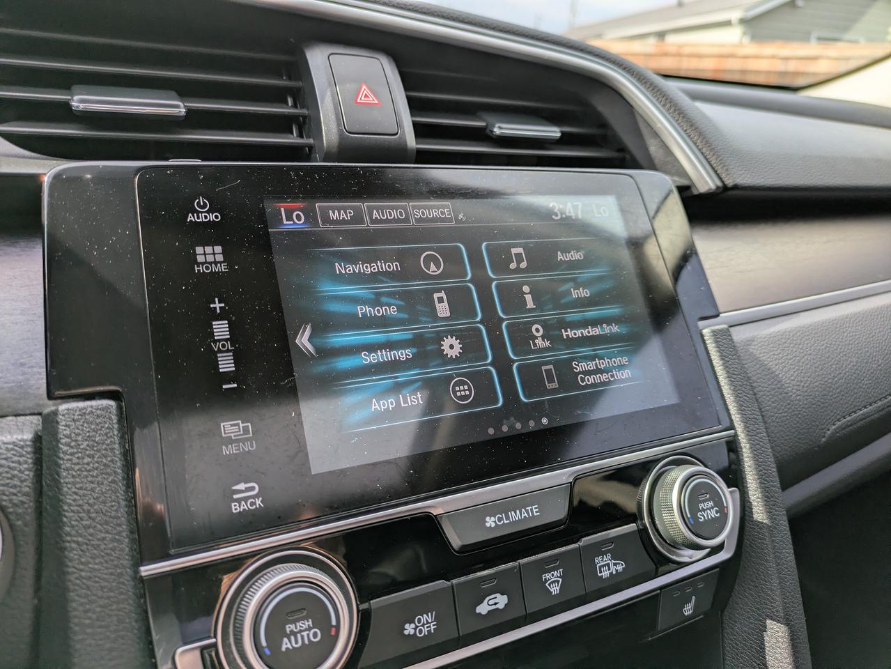2017 Honda Civic 4dr CVT Touring Photo