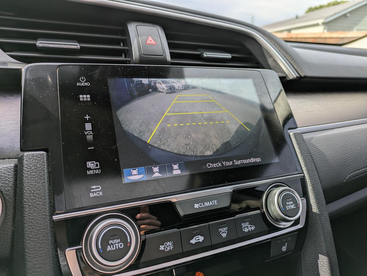 2017 Honda Civic 4dr CVT Touring Photo