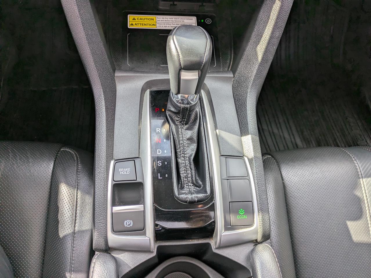 2017 Honda Civic 4dr CVT Touring Photo