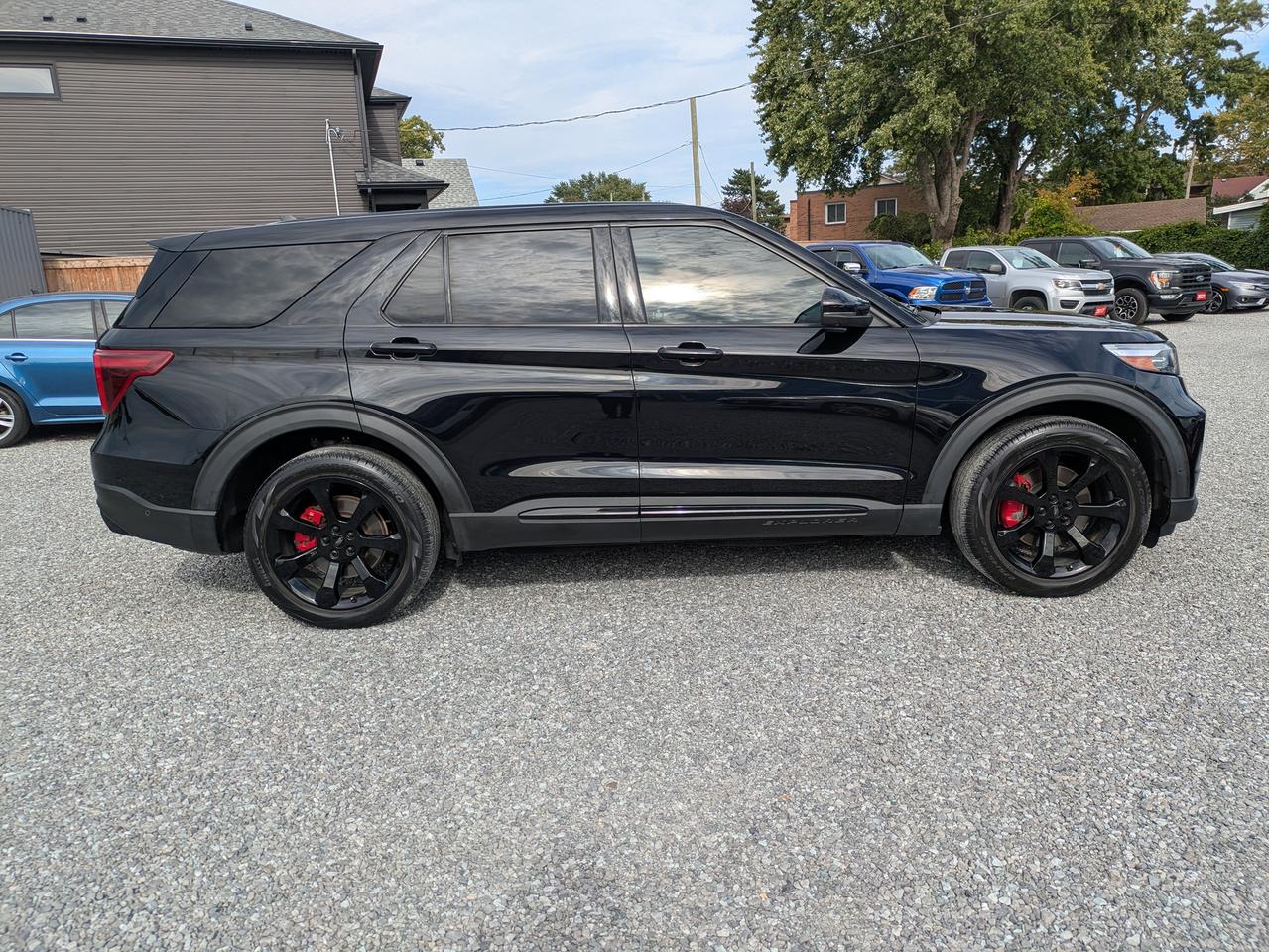 2021 Ford Explorer ST 4WD Photo