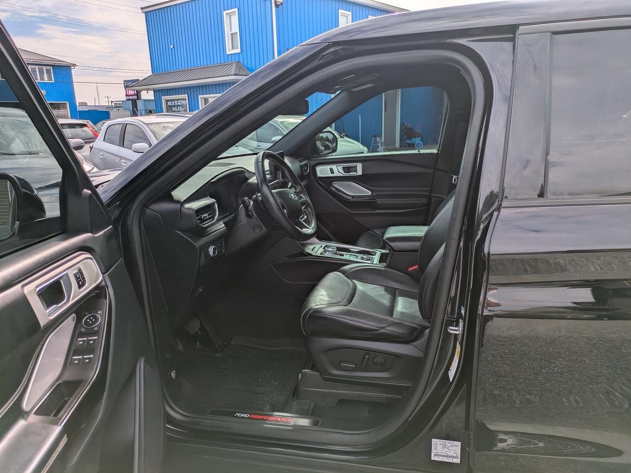 2021 Ford Explorer ST 4WD Photo