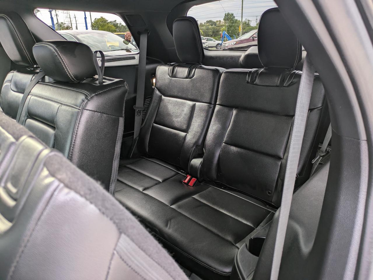 2021 Ford Explorer ST 4WD Photo