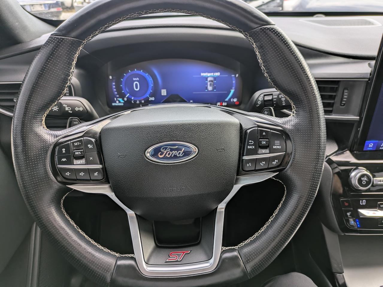 2021 Ford Explorer ST 4WD Photo