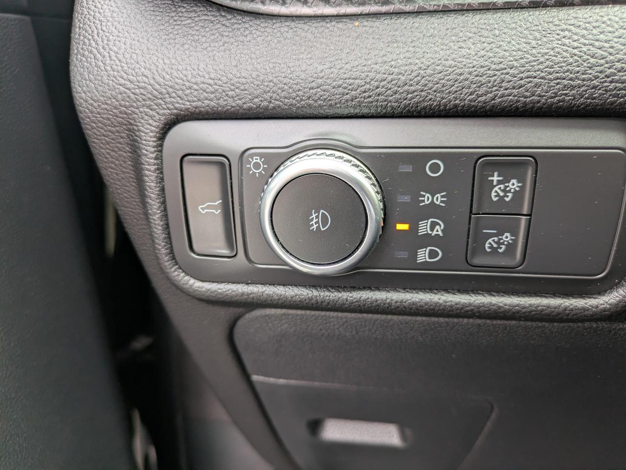 2021 Ford Explorer ST 4WD Photo