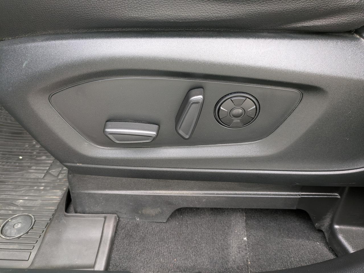 2021 Ford Explorer ST 4WD Photo