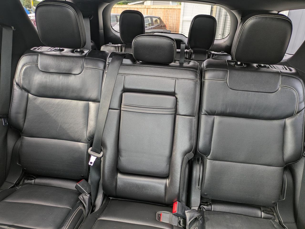 2021 Ford Explorer ST 4WD Photo