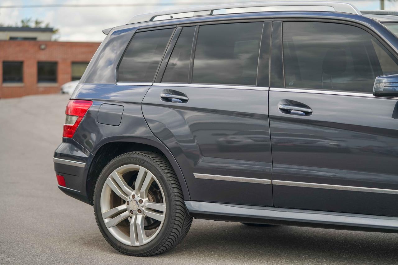 2010 Mercedes-Benz GLK-Class 350 4MATIC Photo