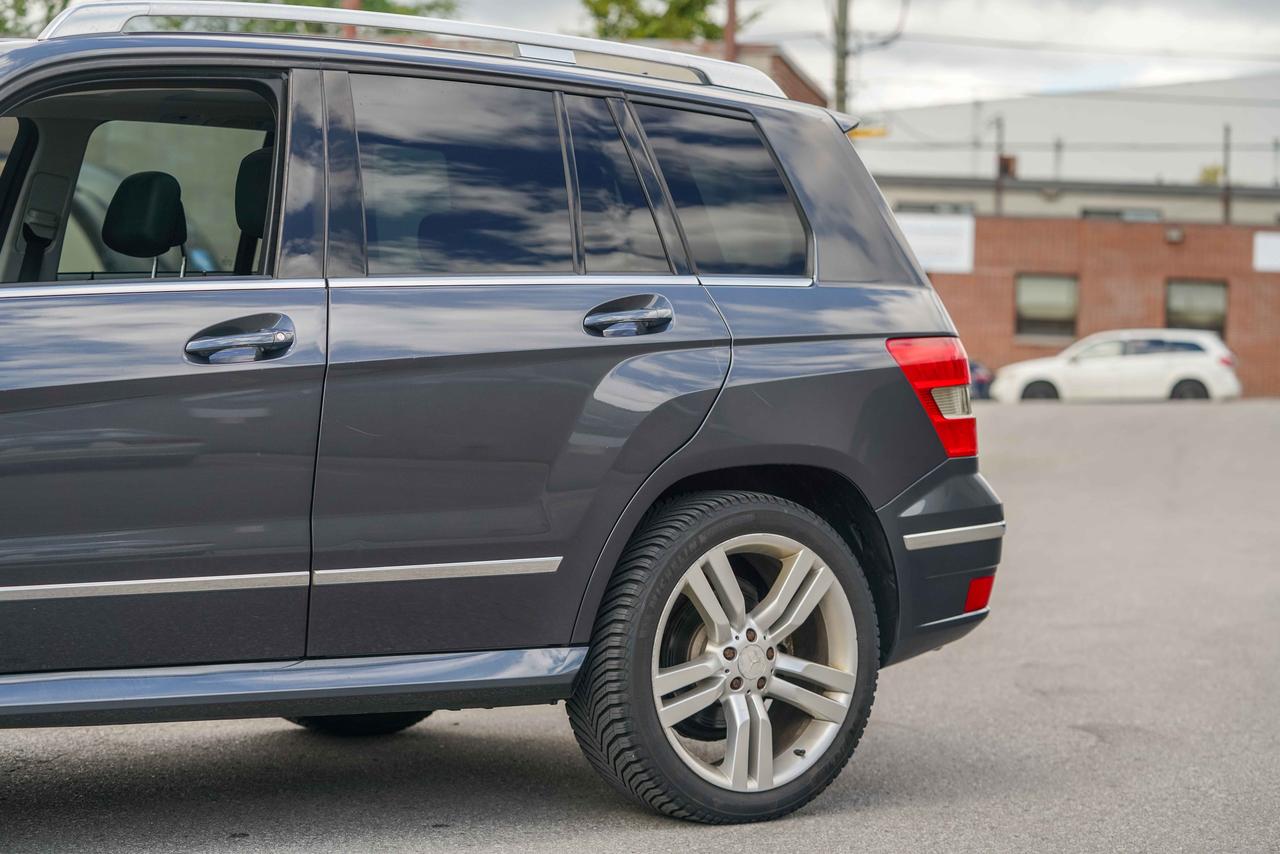 2010 Mercedes-Benz GLK-Class 350 4MATIC Photo