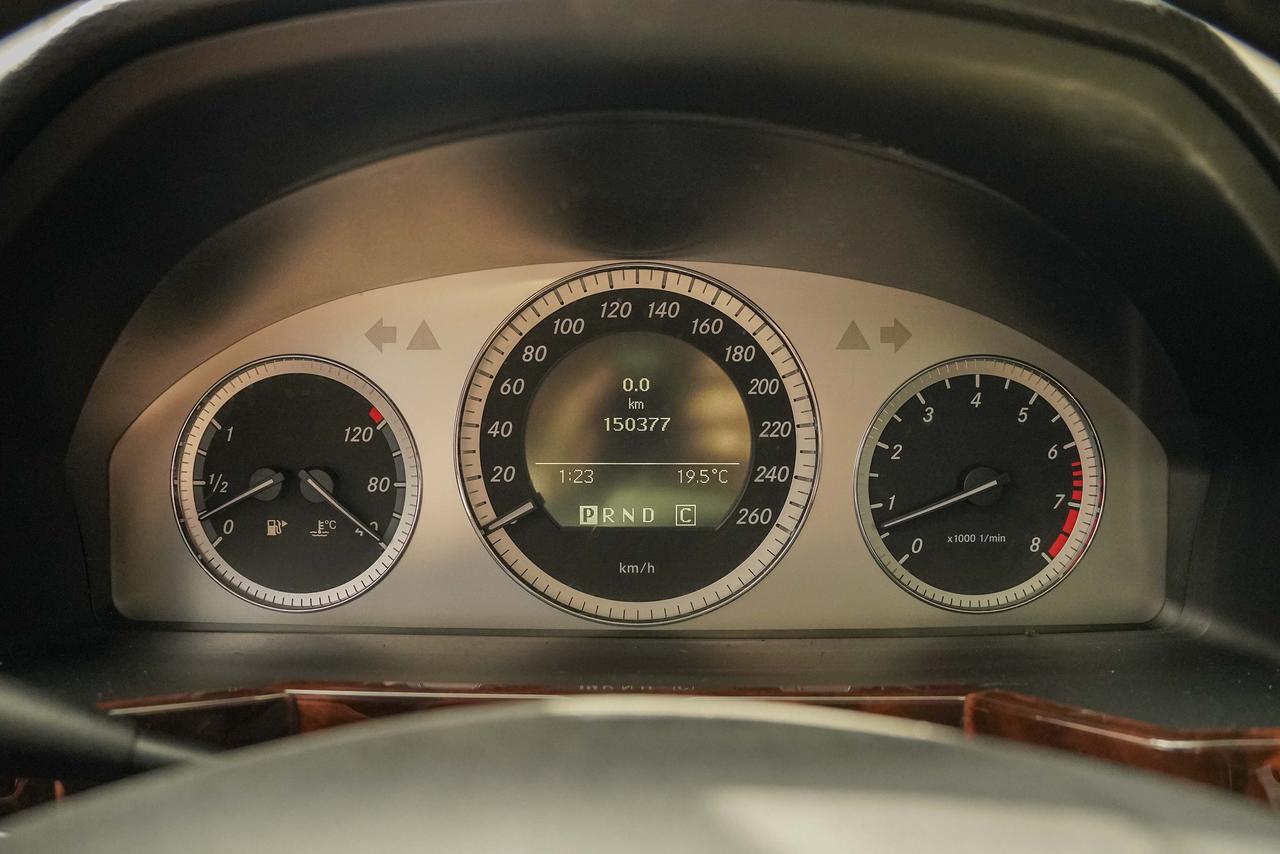 2010 Mercedes-Benz GLK-Class 350 4MATIC Photo