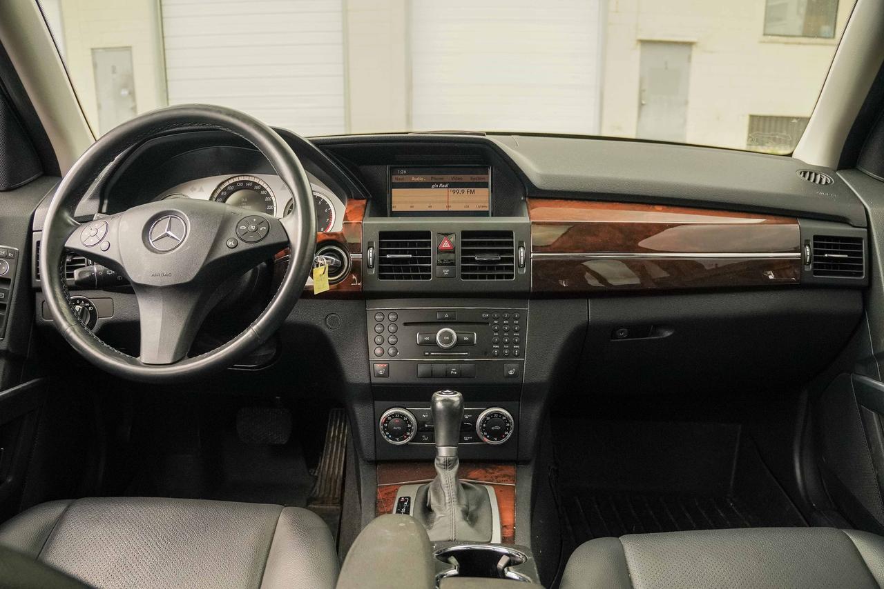 2010 Mercedes-Benz GLK-Class 350 4MATIC Photo