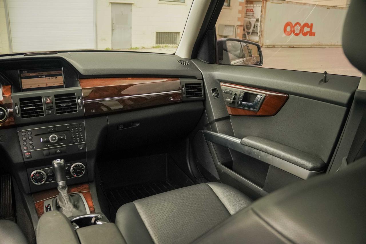 2010 Mercedes-Benz GLK-Class 350 4MATIC Photo