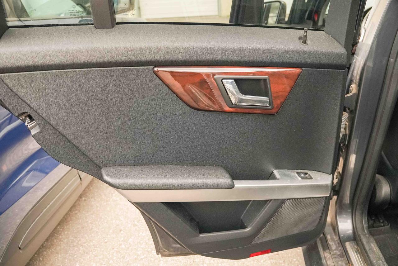 2010 Mercedes-Benz GLK-Class 350 4MATIC Photo