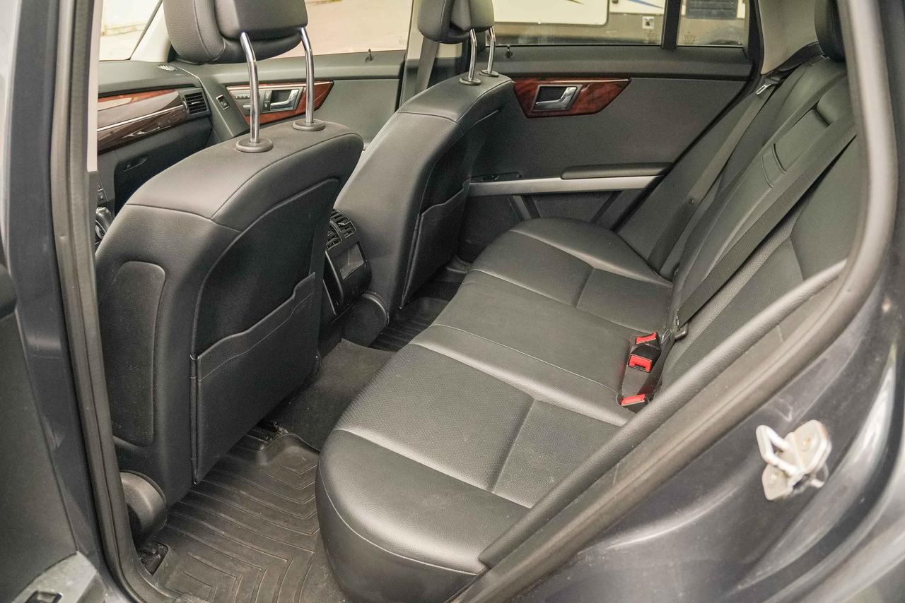 2010 Mercedes-Benz GLK-Class 350 4MATIC Photo