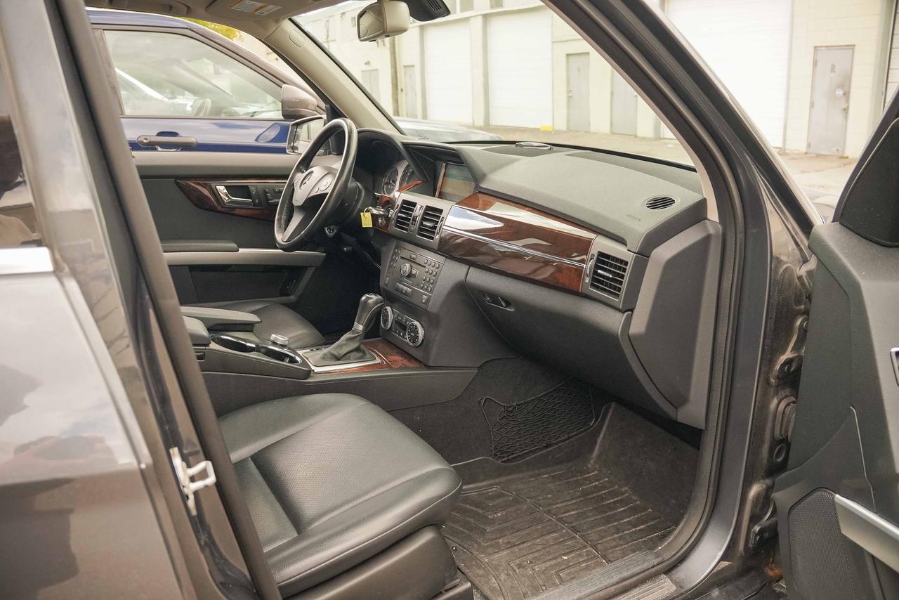 2010 Mercedes-Benz GLK-Class 350 4MATIC Photo
