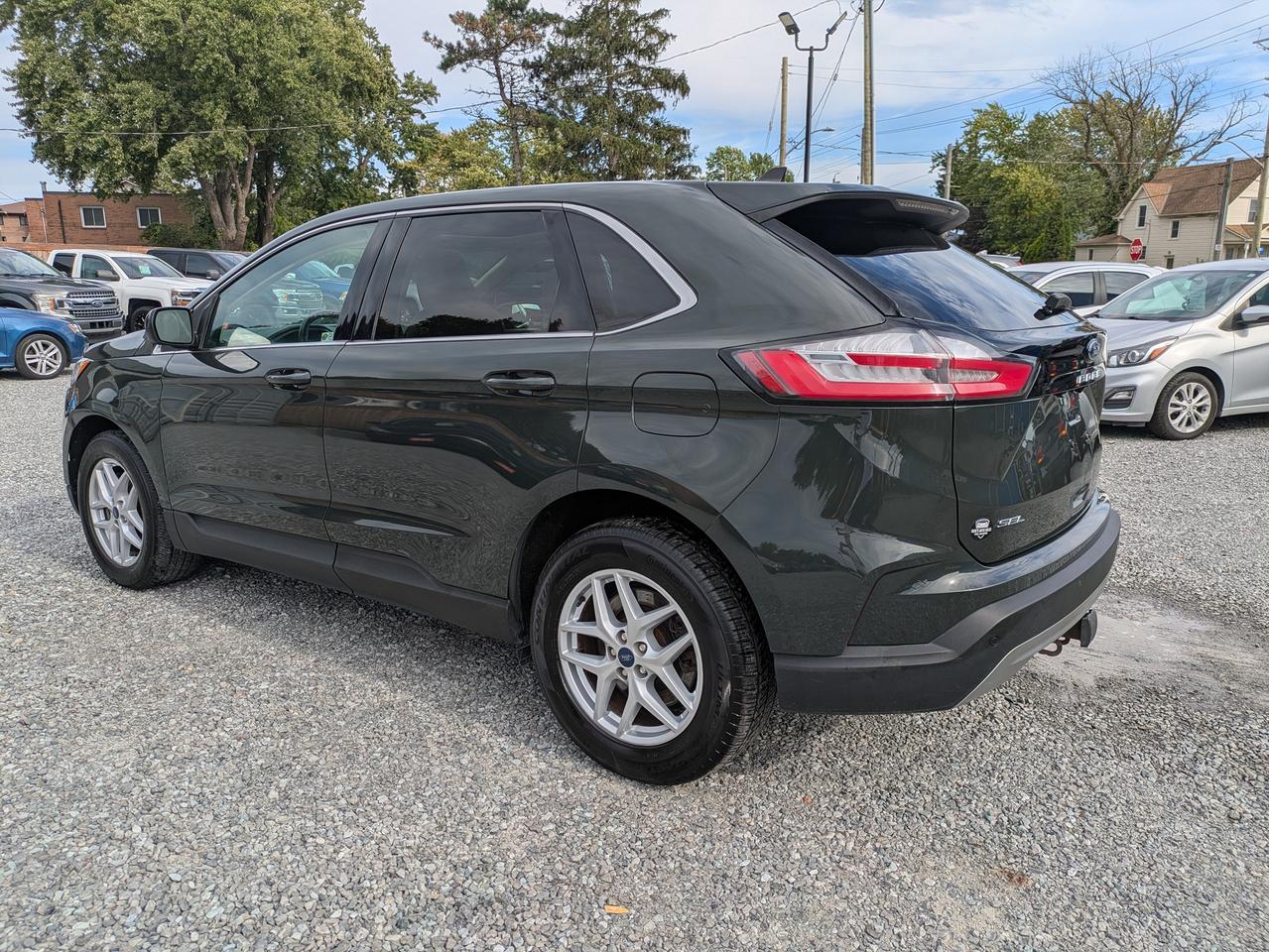 2022 Ford Edge SEL AWD Photo2