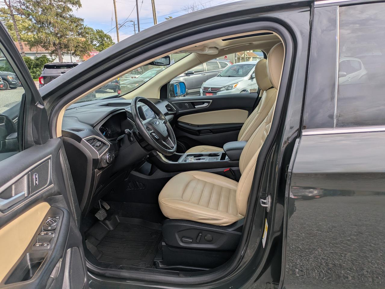2022 Ford Edge SEL AWD Photo