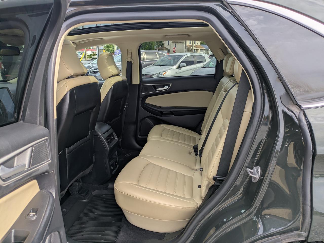 2022 Ford Edge SEL AWD Photo