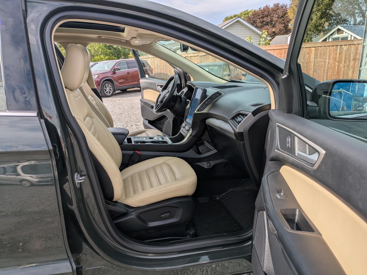 2022 Ford Edge SEL AWD Photo