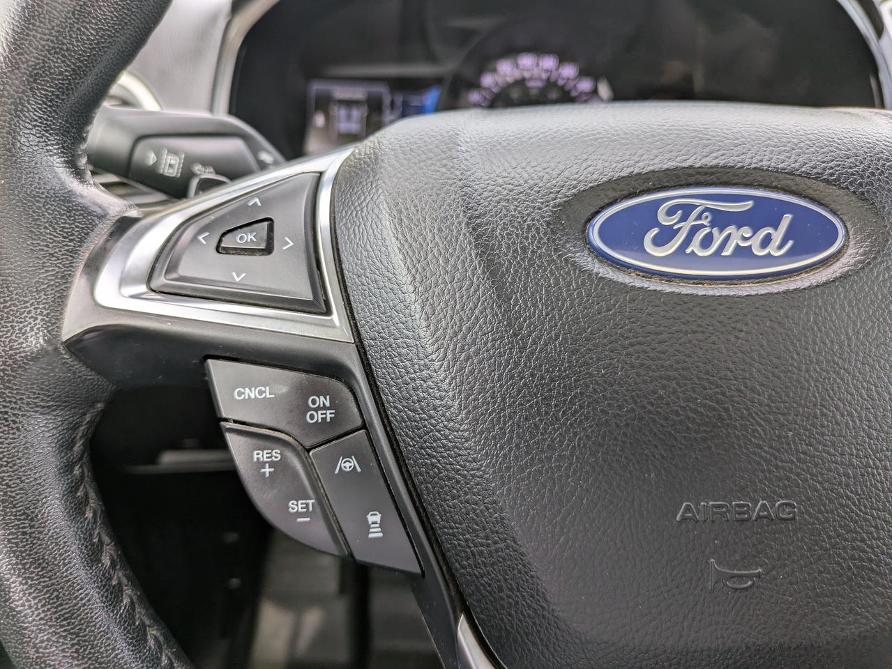 2022 Ford Edge SEL AWD Photo