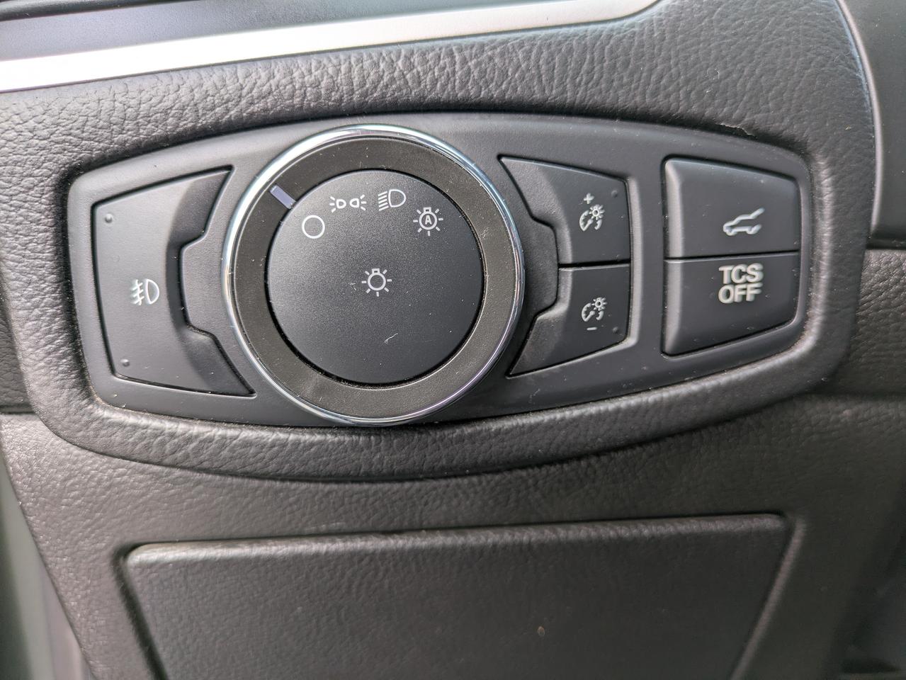 2022 Ford Edge SEL AWD Photo