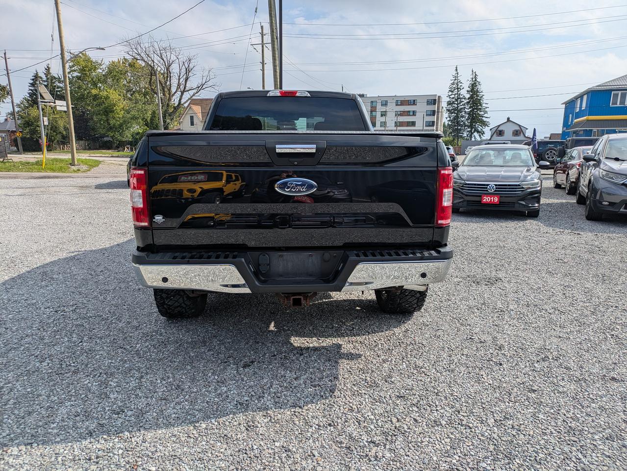 2018 Ford F-150 XLT 4WD SuperCrew 5.5' Box Photo3