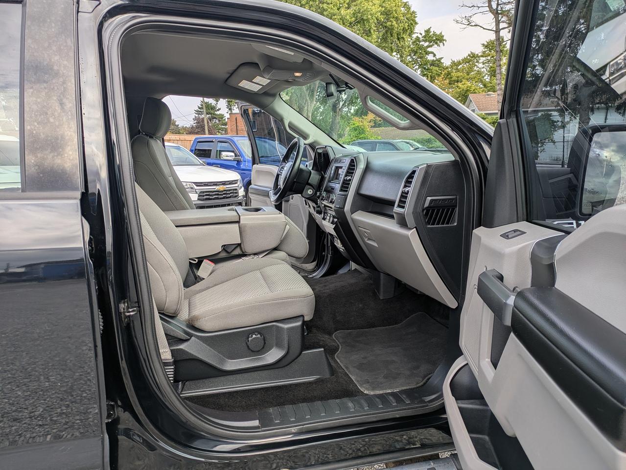 2018 Ford F-150 XLT 4WD SuperCrew 5.5' Box Photo