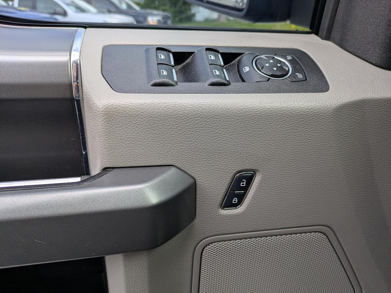 2018 Ford F-150 XLT 4WD SuperCrew 5.5' Box Photo