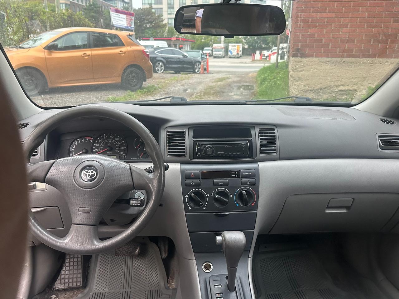 2004 Toyota Corolla CE Photo