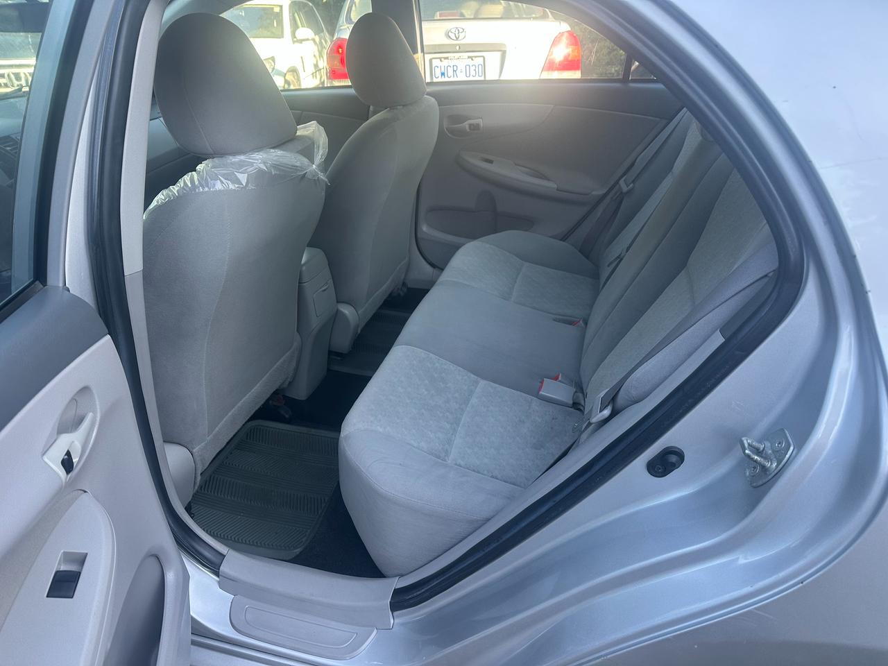2009 Toyota Corolla CE Photo1
