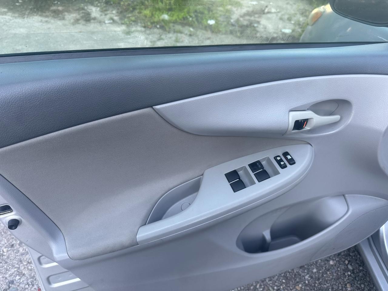 2009 Toyota Corolla CE Photo