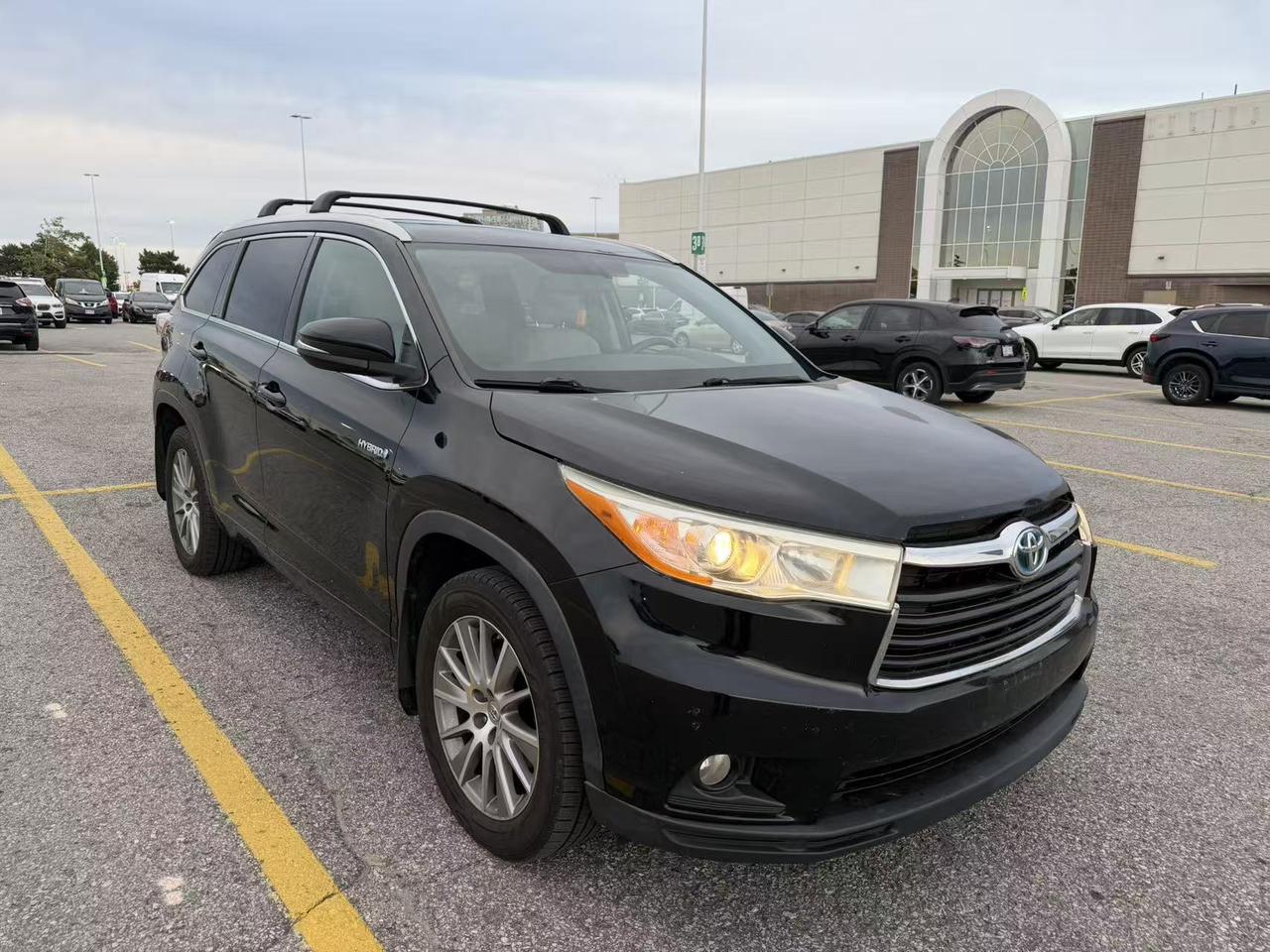2015 Toyota Highlander Hybrid 4WD 4dr XLE Photo