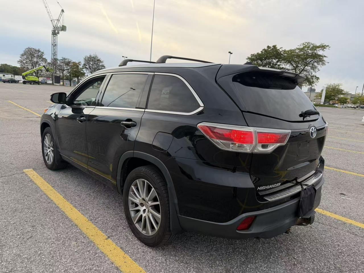2015 Toyota Highlander Hybrid 4WD 4dr XLE Photo