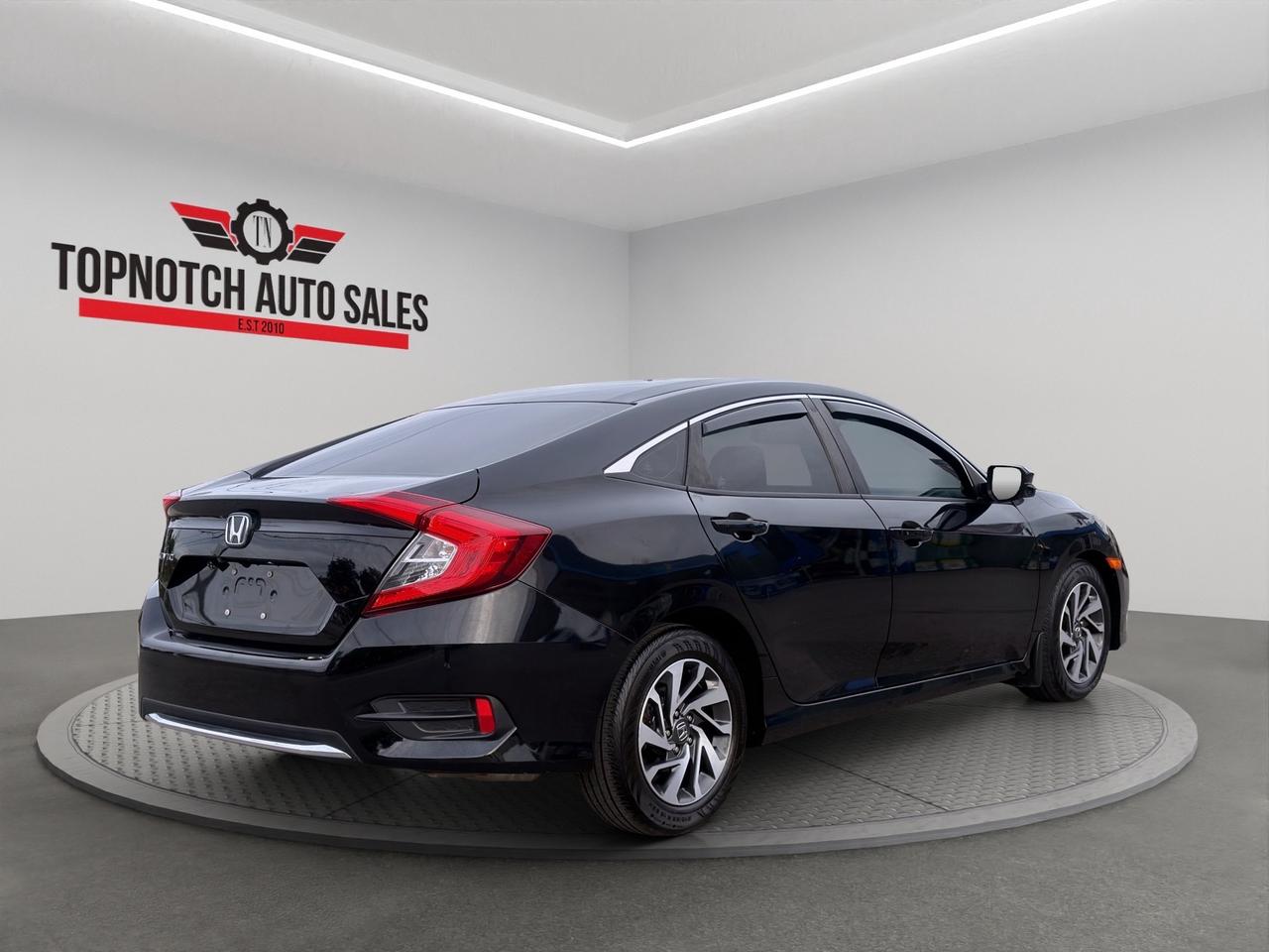 2019 Honda Civic 2.0L 4-Cylinder / Power Sunroof / LaneWatch™ / Heated Front Seats / Remote Engine Start Photo