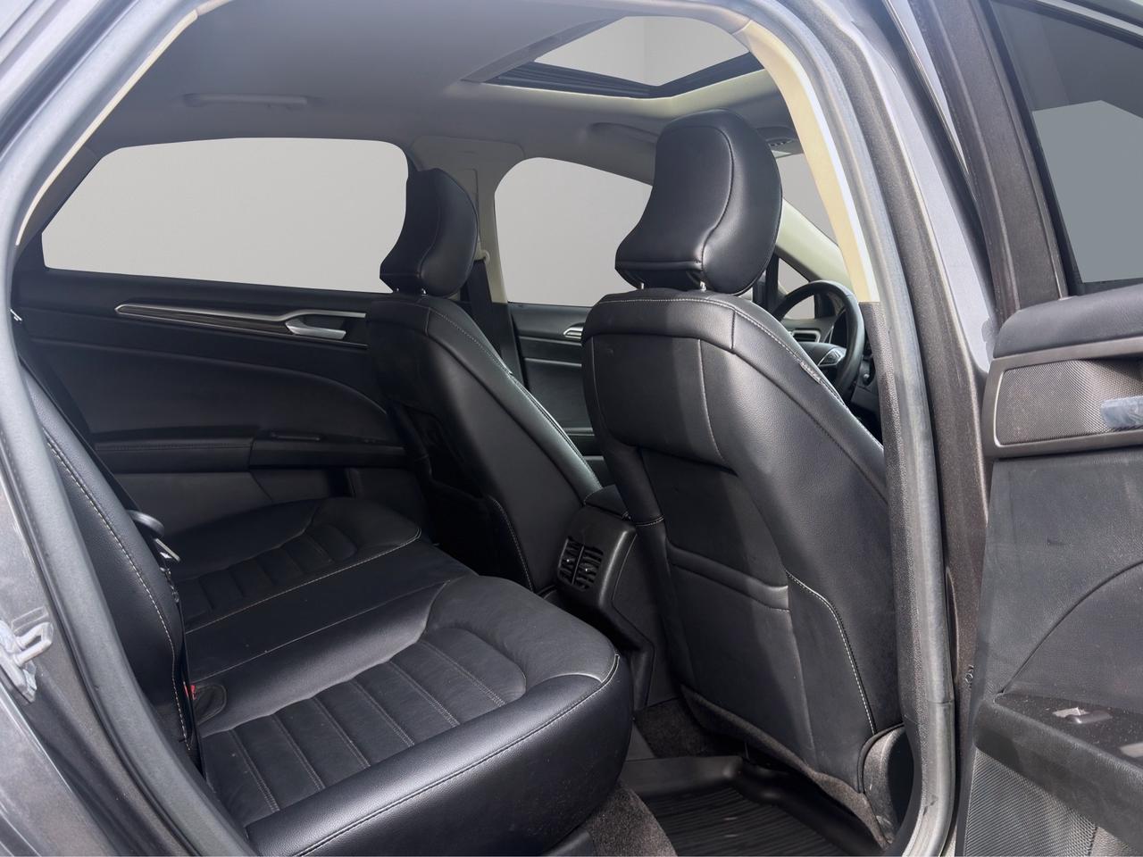 2019 Honda Civic 2.0L 4-Cylinder / Power Sunroof / LaneWatch™ / Heated Front Seats / Remote Engine Start Photo