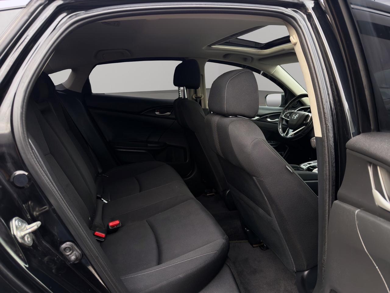 2019 Honda Civic 2.0L 4-Cylinder / Power Sunroof / LaneWatch™ / Heated Front Seats / Remote Engine Start Photo
