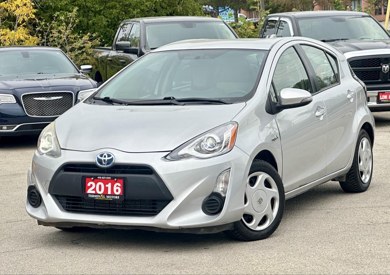 2016 Toyota Prius c  - Photo #1