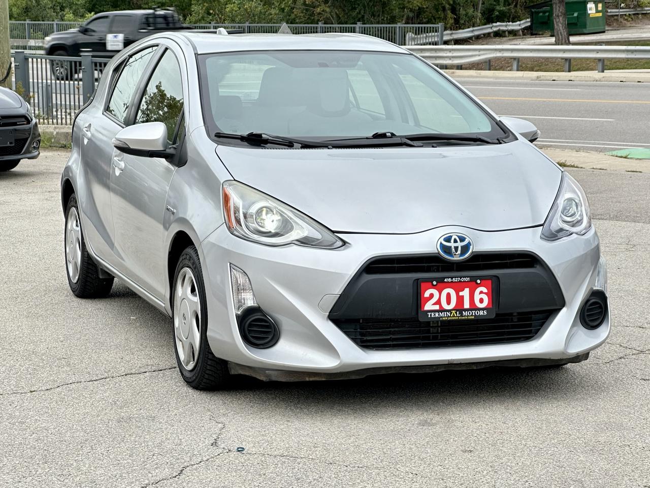 2016 Toyota Prius c  Photo