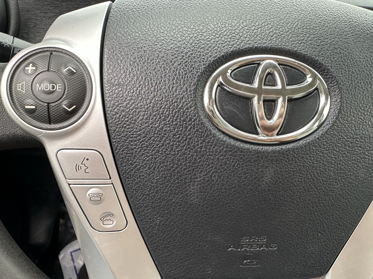2016 Toyota Prius c  Photo